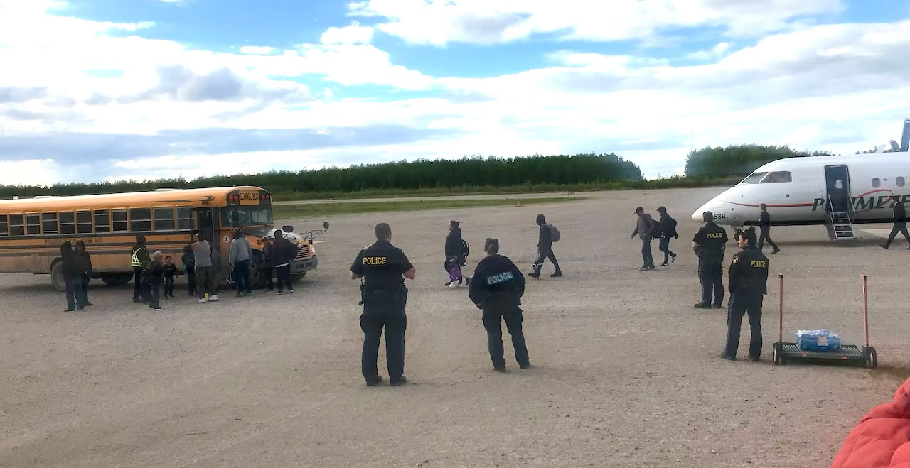 IMG_5203 Pikangikum Emergency Evacuation